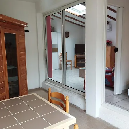 Bienvenue Au Pied Des Alpilles Appartement Saint-Étienne-du-Grès Buitenkant foto