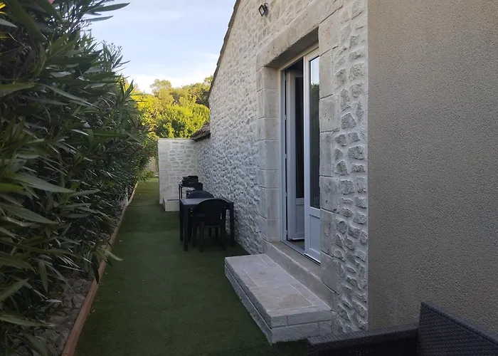 Bienvenue Au Pied Des Alpilles
